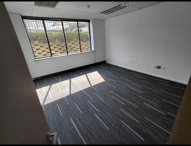 751M² OFFICE TO LET IN BRYANSTON